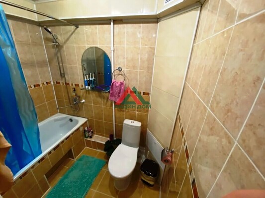 Продам двухкомнатную (2-комн.) квартиру, Одесская ул, 31, Краснодар г