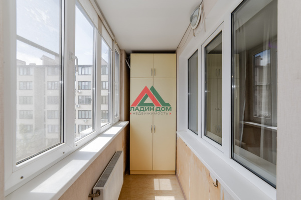 Продам трехкомнатную (3-комн.) квартиру, им. Сергея Есенина ул, 84Б, Краснодар г