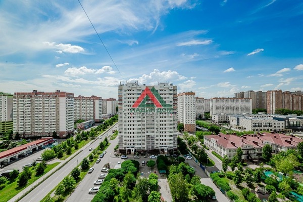 Продам однокомнатную (1-комн.) квартиру, Черкасская ул, 141, Краснодар г