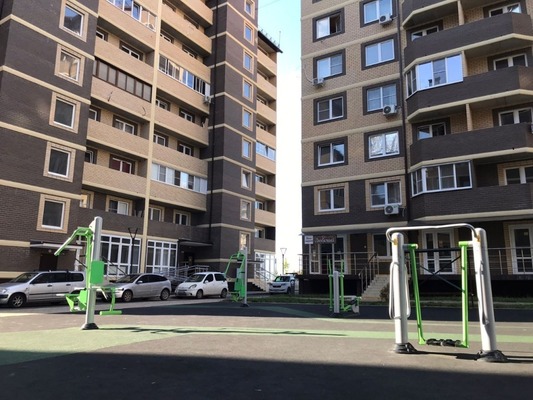 Продам двухкомнатную (2-комн.) квартиру, им. лётчика Позднякова ул, 2, Краснодар г