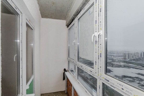 Продам двухкомнатную (2-комн.) квартиру, им. 40-летия Победы ул, корпус 1, Краснодар г