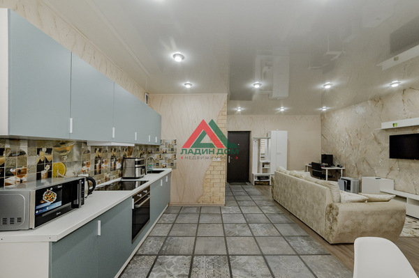 Продам двухкомнатную (2-комн.) квартиру, им. Рахманинова С.В. ул, 11, Краснодар г