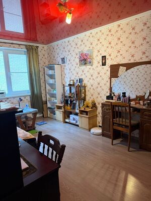 Продам трехкомнатную (3-комн.) квартиру, Алмазная ул, 34, Краснодар г