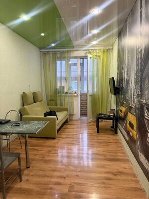Продам однокомнатную (1-комн.) квартиру, Ратной Славы ул, 33, Российский п