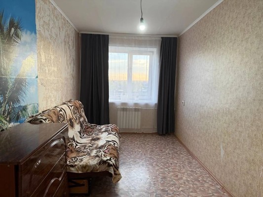 Продам трехкомнатную (3-комн.) квартиру, Новосельская ул, 9, Чернушка г