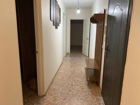 Продам трехкомнатную (3-комн.) квартиру, Новосельская ул, 9, Чернушка г