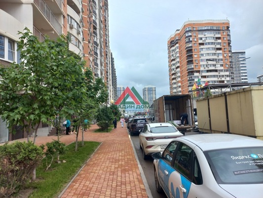 Продам однокомнатную (1-комн.) квартиру, Командорская ул, 6, Краснодар г