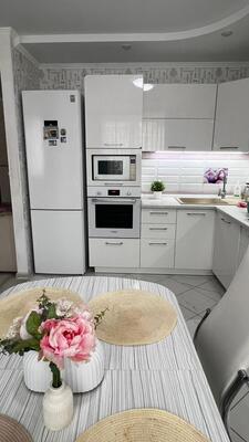 Продам двухкомнатную (2-комн.) квартиру, им. Цезаря Куникова ул, 35, Краснодар г