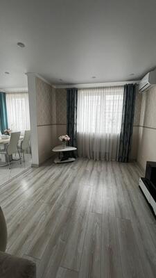 Продам двухкомнатную (2-комн.) квартиру, им. Цезаря Куникова ул, 35, Краснодар г