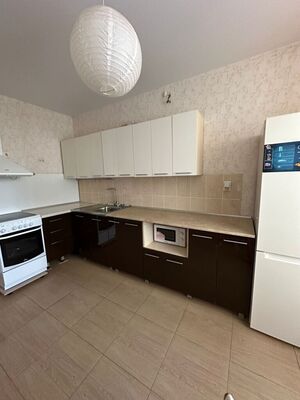 Продам однокомнатную (1-комн.) квартиру, 37 п/о, корпус 1, Ленина х
