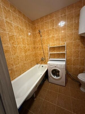 Продам однокомнатную (1-комн.) квартиру, 37 п/о, корпус 1, Ленина х
