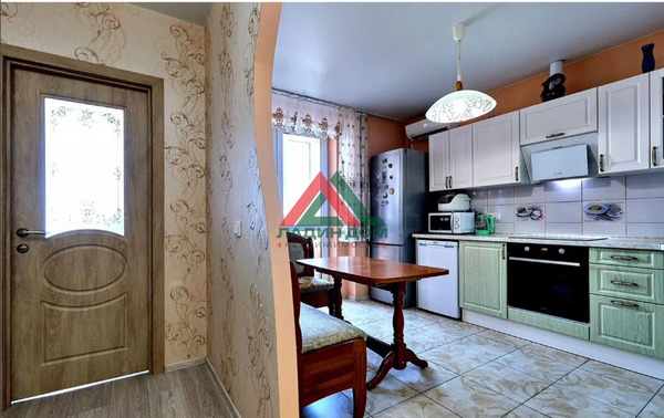 Продам двухкомнатную (2-комн.) квартиру, им. Героя Сарабеева В.И. ул, 9, Краснодар г