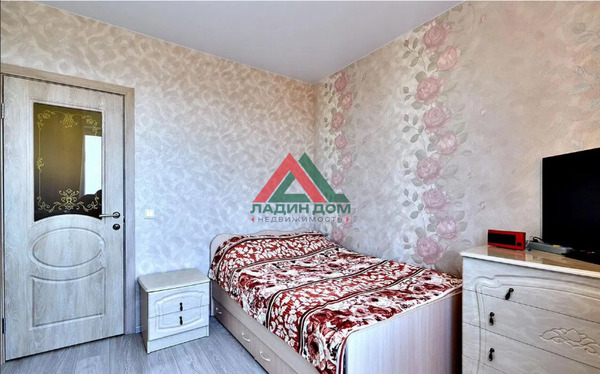 Продам двухкомнатную (2-комн.) квартиру, им. Героя Сарабеева В.И. ул, 9, Краснодар г