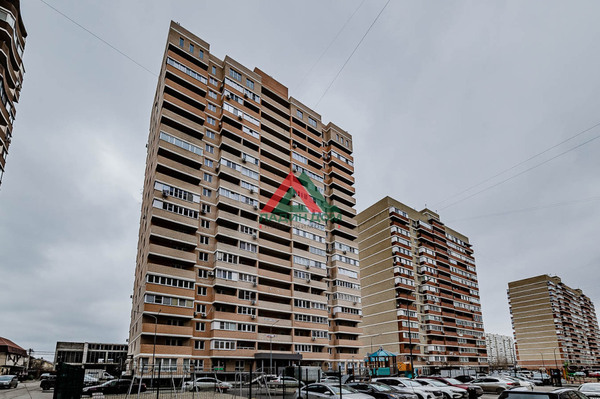Продам двухкомнатную (2-комн.) квартиру, им. Евгении Жигуленко ул, 7, Краснодар г