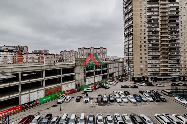 Продам однокомнатную (1-комн.) квартиру, им. Петра Метальникова ул, 36, Краснодар г