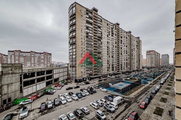 Продам однокомнатную (1-комн.) квартиру, им. Петра Метальникова ул, 36, Краснодар г