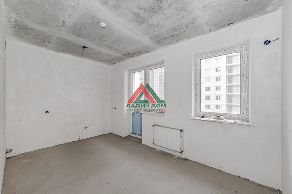 Продам однокомнатную (1-комн.) квартиру, 2-я Линия ул, корпус 8, Краснодар г
