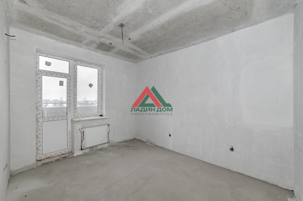 Продам трехкомнатную (3-комн.) квартиру, 2-я Линия ул, корпус 14, Краснодар г