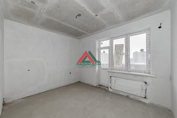 Продам трехкомнатную (3-комн.) квартиру, 2-я Линия ул, корпус 14, Краснодар г