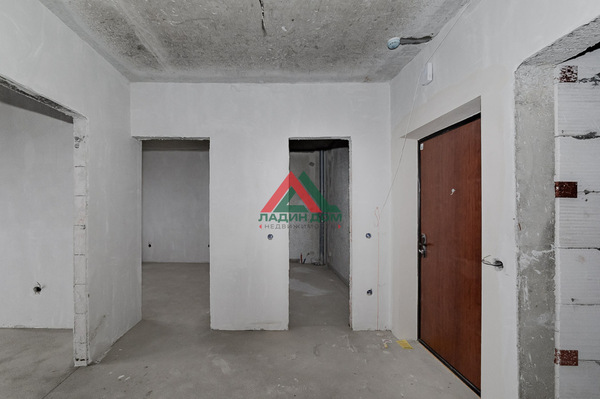 Продам трехкомнатную (3-комн.) квартиру, 2-я Линия ул, корпус 14, Краснодар г