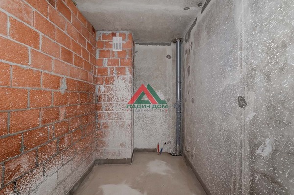 Продам трехкомнатную (3-комн.) квартиру, 2-я Линия ул, корпус 14, Краснодар г
