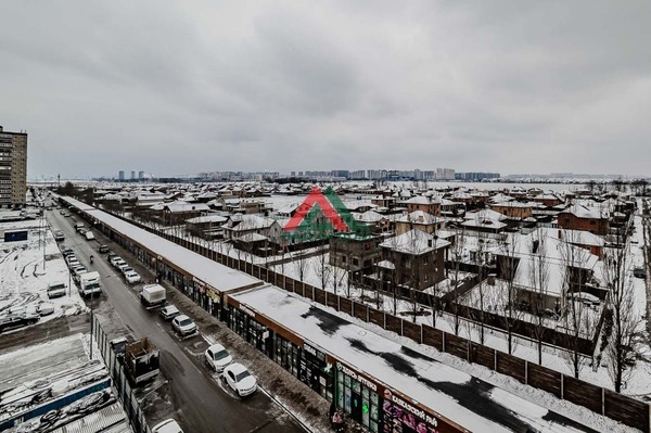 Продам трехкомнатную (3-комн.) квартиру, 2-я Линия ул, корпус 14, Краснодар г