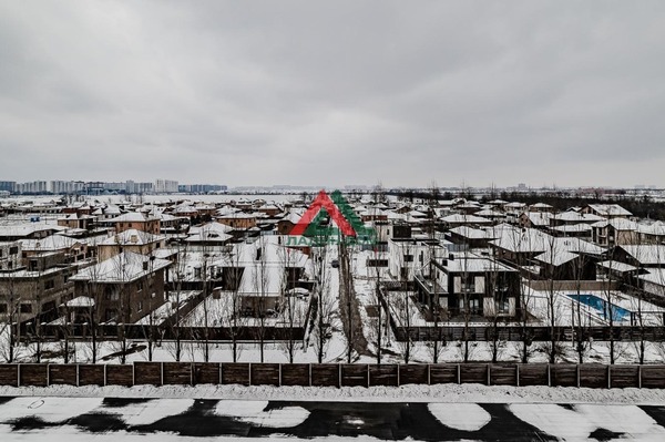 Продам трехкомнатную (3-комн.) квартиру, 2-я Линия ул, корпус 14, Краснодар г