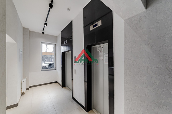 Продам трехкомнатную (3-комн.) квартиру, 2-я Линия ул, корпус 14, Краснодар г