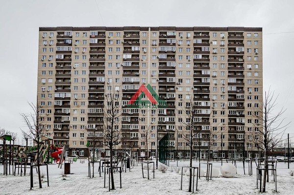 Продам трехкомнатную (3-комн.) квартиру, 2-я Линия ул, корпус 14, Краснодар г