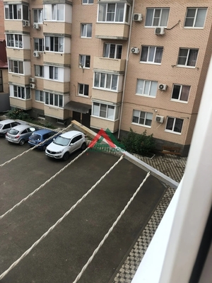 Продам трехкомнатную (3-комн.) квартиру, Сахалинская ул, 10, Краснодар г