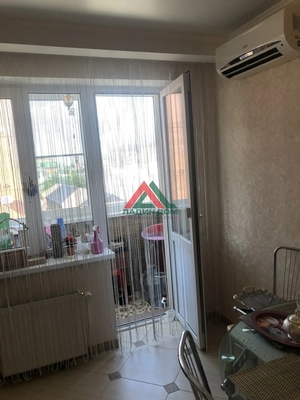 Продам трехкомнатную (3-комн.) квартиру, Сахалинская ул, 10, Краснодар г