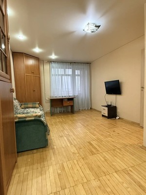 Продам однокомнатную (1-комн.) квартиру, Нехинская ул, 32корп2, Великий Новгород г