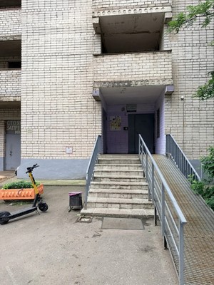 Продам однокомнатную (1-комн.) квартиру, Нехинская ул, 32корп2, Великий Новгород г