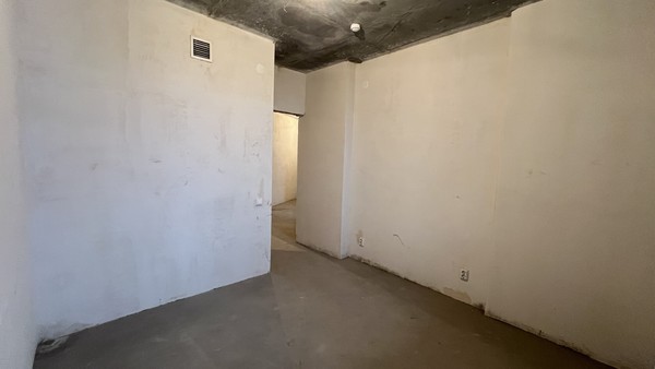 Продам трехкомнатную (3-комн.) квартиру, Победы пр-кт, 139к1, Казань г