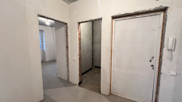 Продам трехкомнатную (3-комн.) квартиру, Победы пр-кт, 139к1, Казань г