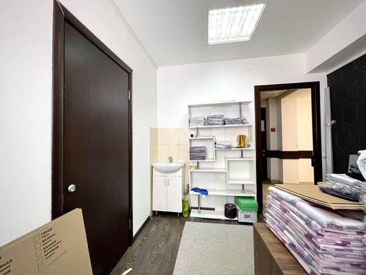 Продам офисное помещение 376,6 м2, Дербеневская наб, 7, Москва г
