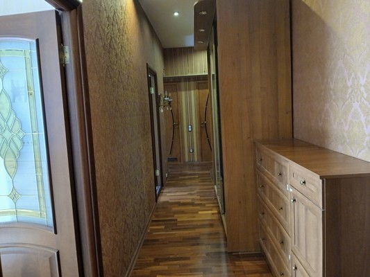 Продам трехкомнатную (3-комн.) квартиру, 20-я В.О. линия, 3В, Санкт-Петербург г