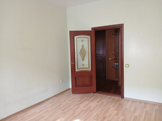 Продам трехкомнатную (3-комн.) квартиру, 20-я В.О. линия, 3В, Санкт-Петербург г