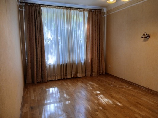 Продам трехкомнатную (3-комн.) квартиру, 20-я В.О. линия, 3В, Санкт-Петербург г