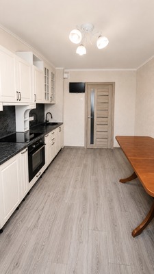 Продам трехкомнатную (3-комн.) квартиру, Вокзальная ул, 76А, Южно-Сахалинск г