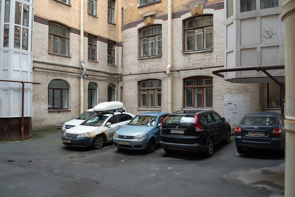 Продам двухкомнатную (2-комн.) квартиру, 15-я В.О. линия, 70, Санкт-Петербург г