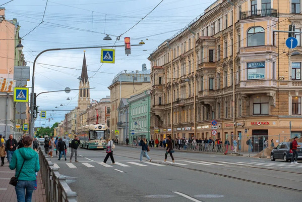Продам двухкомнатную (2-комн.) квартиру, 15-я В.О. линия, 70, Санкт-Петербург г