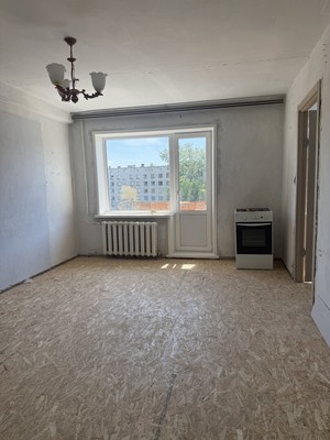 Продам трехкомнатную (3-комн.) квартиру, 2-й Микрорайон ул, 19, Эльбан рп