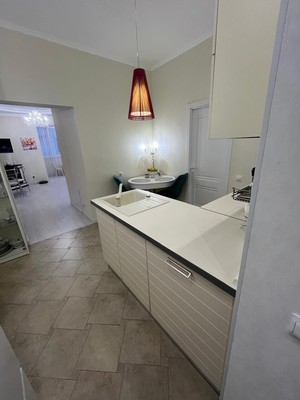 Продам двухкомнатную (2-комн.) квартиру, Первомайская (Центральный р-н) ул, 11, Сочи г
