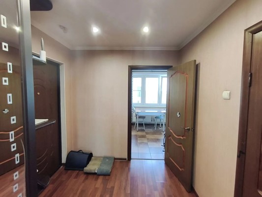 Продам однокомнатную (1-комн.) квартиру, Восточный мкр, 1, Октябрьский рп