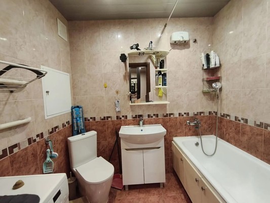 Продам однокомнатную (1-комн.) квартиру, Восточный мкр, 1, Октябрьский рп
