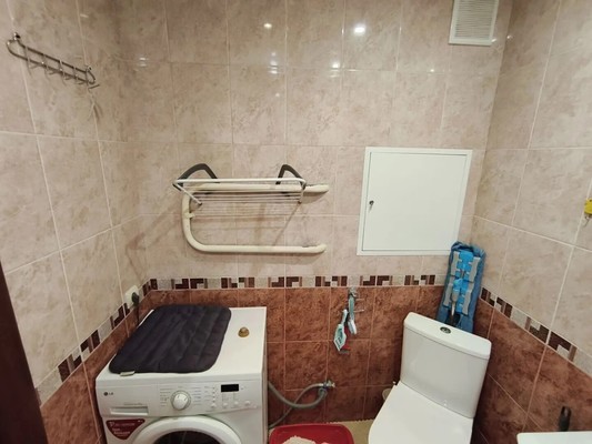 Продам однокомнатную (1-комн.) квартиру, Восточный мкр, 1, Октябрьский рп