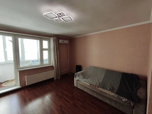 Продам однокомнатную (1-комн.) квартиру, Восточный мкр, 1, Октябрьский рп