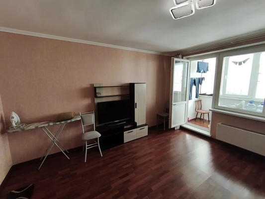 Продам однокомнатную (1-комн.) квартиру, Восточный мкр, 1, Октябрьский рп
