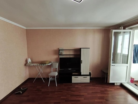 Продам однокомнатную (1-комн.) квартиру, Восточный мкр, 1, Октябрьский рп